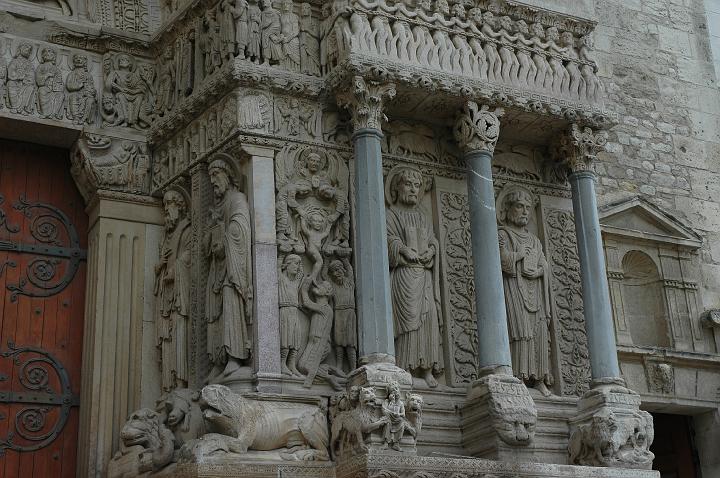 Arles_saintrophime_cloitre (4)